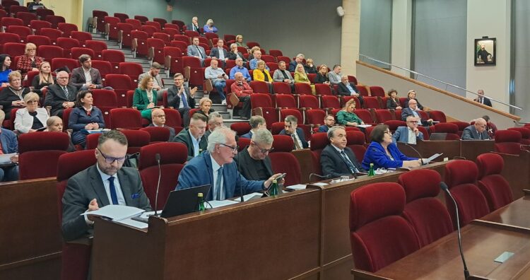 Długi podkarpackich szpitali. Kto odpowiada za finansowe kłopoty?