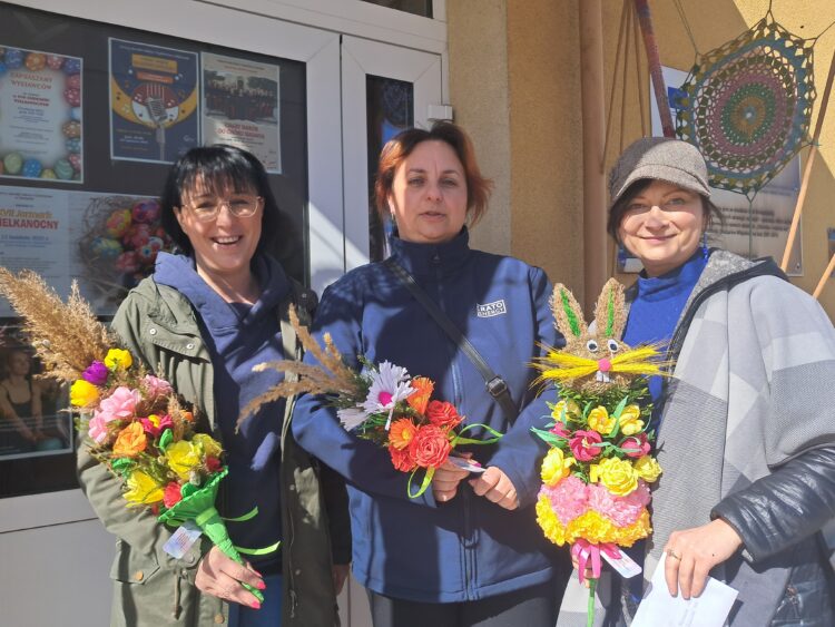 Wielkanocne palmy dla najstarszych mieszkańców Gminy Rakszawa 1 - Polskie Radio Rzeszów Wielkanocne palmy dla najstarszych mieszkańców Gminy Rakszawa