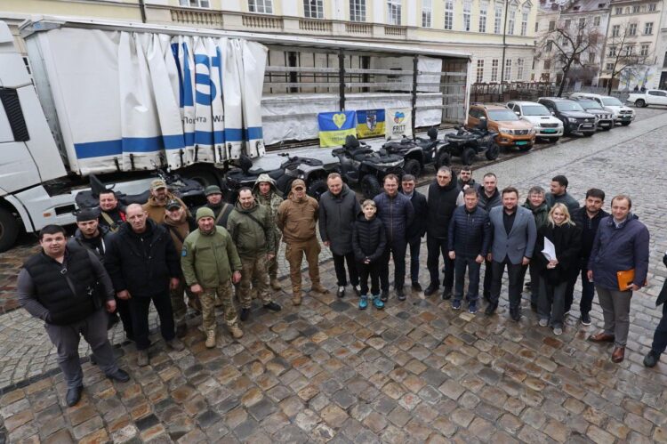 Samochody terenowe i quady wysłano na front ze Lwowa