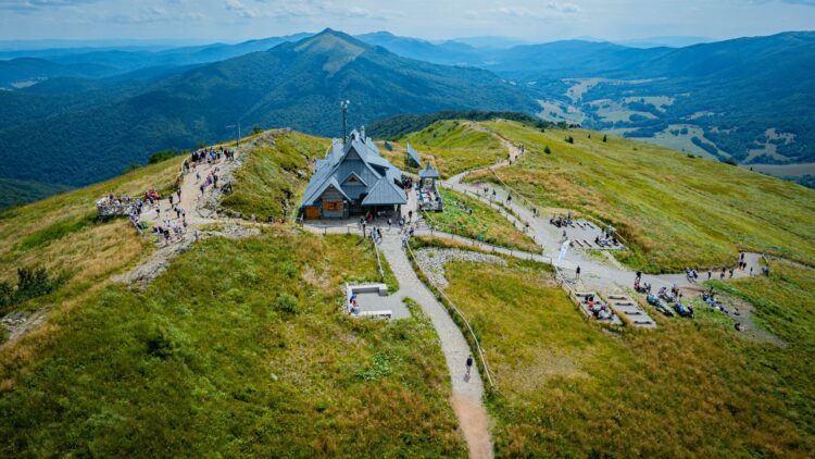 GOPR ostrzega: błoto na szlakach, planuj wędrówki z głową