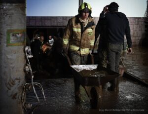 Zalane domy w Pawłosiowie, służby w akcji - Polskie Radio Rzeszów