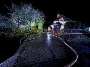 Zalane domy w Pawłosiowie, służby w akcji - Polskie Radio Rzeszów