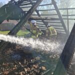 Pożar drewnianego budynku w Sieteszy: Strażacy w akcji - Polskie Radio Rzeszów