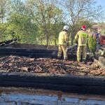 Pożar drewnianego budynku w Sieteszy: Strażacy w akcji - Polskie Radio Rzeszów