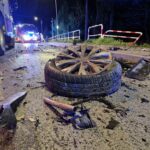 Czołowe zderzenie dwóch aut w Iwoniczu. Jedna osoba zakleszczona w pojeździe (zdjęcia) 3 - Polskie Radio Rzeszów Czołowe zderzenie dwóch aut w Iwoniczu. Jedna osoba zakleszczona w pojeździe (zdjęcia) - Polskie Radio Rzeszów