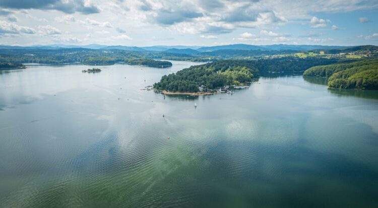 Budowa, która zmieniła Bieszczady. Flmowa opowieść o zaporze w Solinie