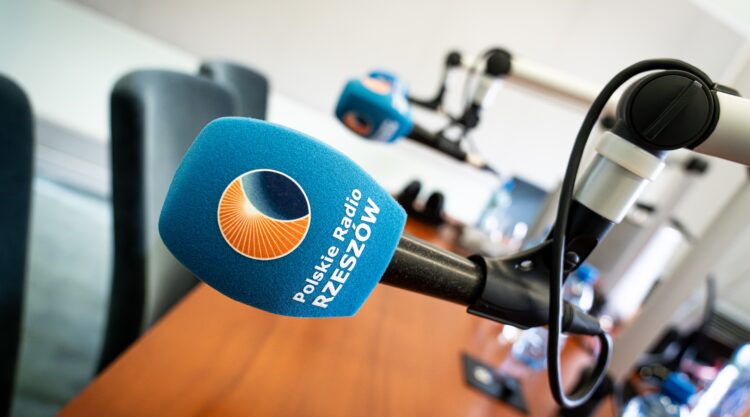 Prof. Bobko: Katastrofa smoleńska zamiast połączyć, podzieliła Polaków 1 - Polskie Radio Rzeszów Prof. Bobko: Katastrofa smoleńska zamiast połączyć, podzieliła Polaków