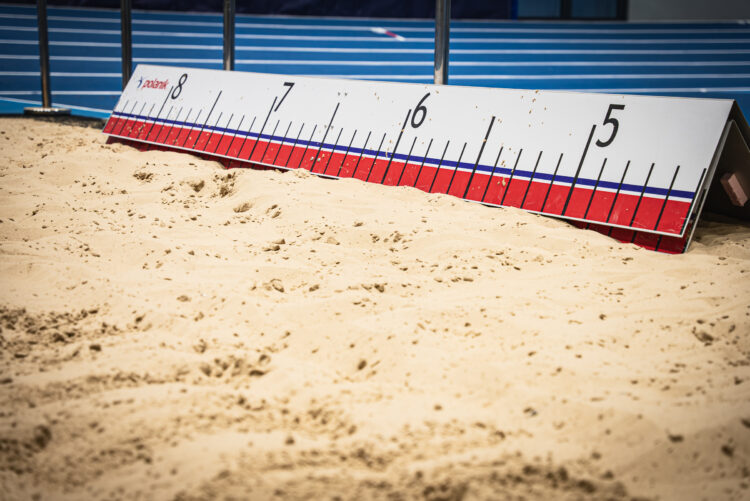 Boisko wielofunkcyjne, bieżnia, skocznia. Inwestycje w jasielskich szkołach