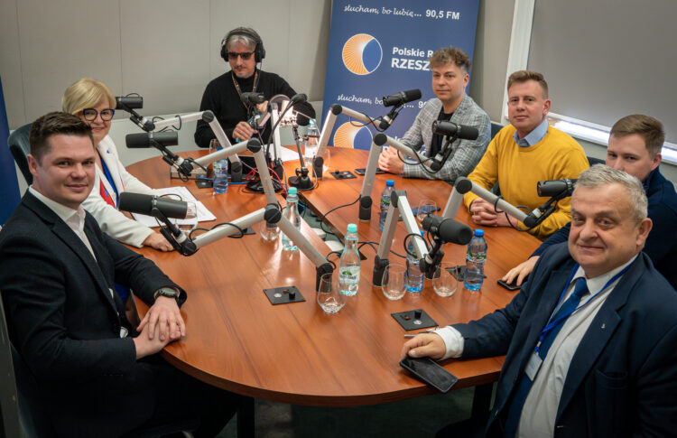 Podkarpaccy politycy o ustawie dot. składek zdrowotnych