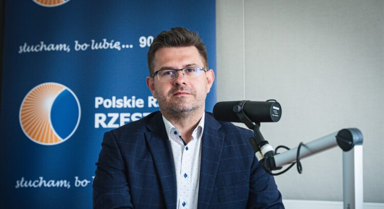 Wypadek w pracy. Jakie świadczenia przysługują poszkodowanemu? 1 - Polskie Radio Rzeszów Wypadek w pracy. Jakie świadczenia przysługują poszkodowanemu?