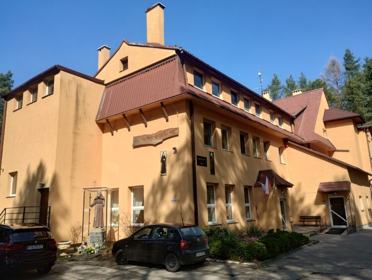 Dom Ojca Pio w Radawie od 25 lat. Reportaż Anny Leśniewskiej