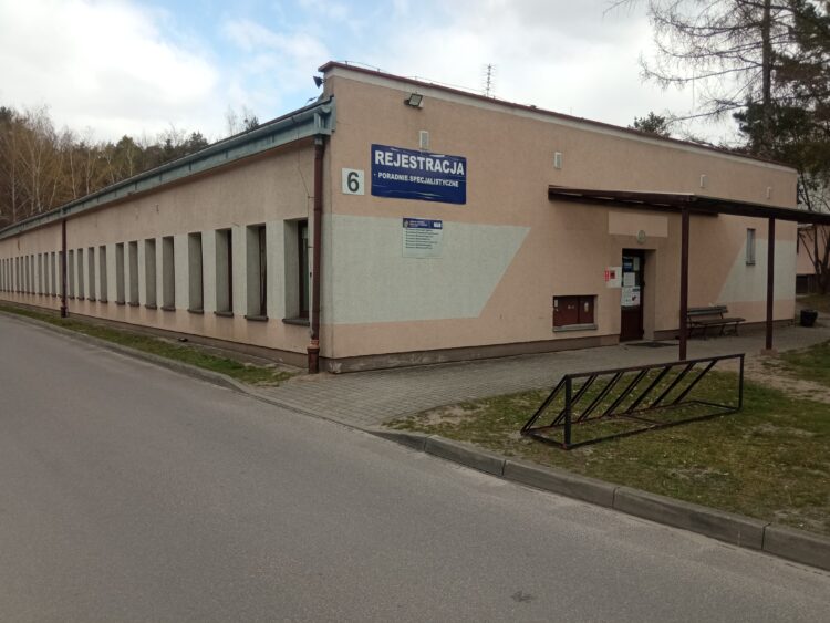 Szpital w Nowej Dębie walczy o zapłatę za nadwykonania i zmaga się z brakiem kadr