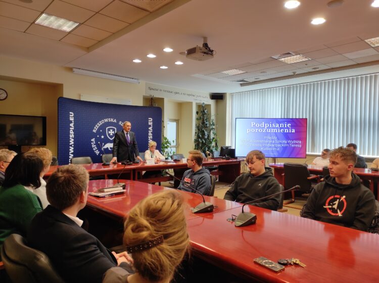 Współpraca PUW i WSPiA: komentarze rektora Rzeszowskiej Szkoły Wyższej i wojewody podkarpackiego