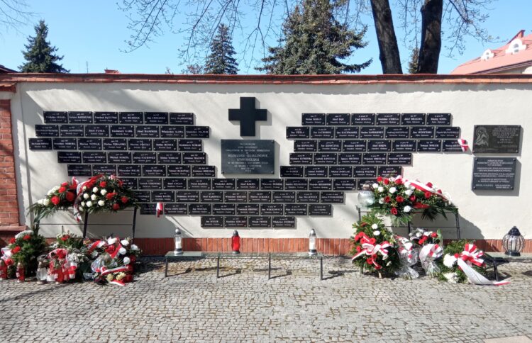 Mieleckie obchody rocznicy zbrodni katyńskiej