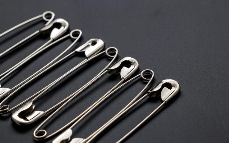 10 kwietnia – Międzynarodowy Dzień Agrafki