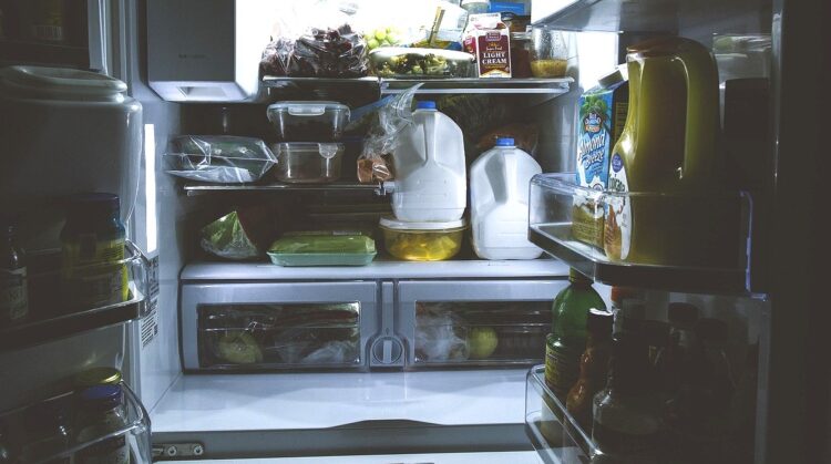 Zbyt wiele jedzenia? Lodówka foodsharing czeka