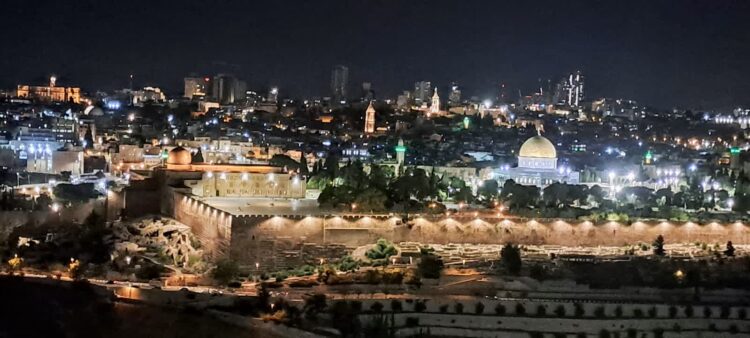 "Ziemia Święta-wspomnienia" reportaż Anny Leśniewskiej 1 - Polskie Radio Rzeszów „Ziemia Święta-wspomnienia” reportaż Anny Leśniewskiej