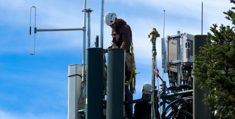 Konserwacja nadajnika w Mielcu 1 - Polskie Radio Rzeszów Konserwacja nadajnika w Mielcu