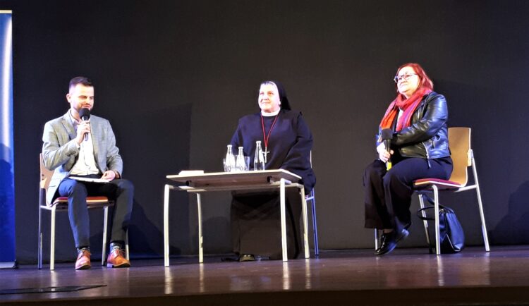 Spotkanie autorskie z siostrą Michaelą Rak i Małgorzatą Terlikowską