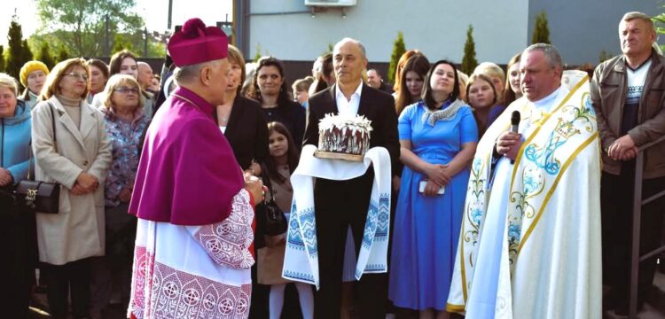 Poświęcenie kościoła rzymskokatolickiego pw. Matki Bożej Fatimskiej koło Lwowa