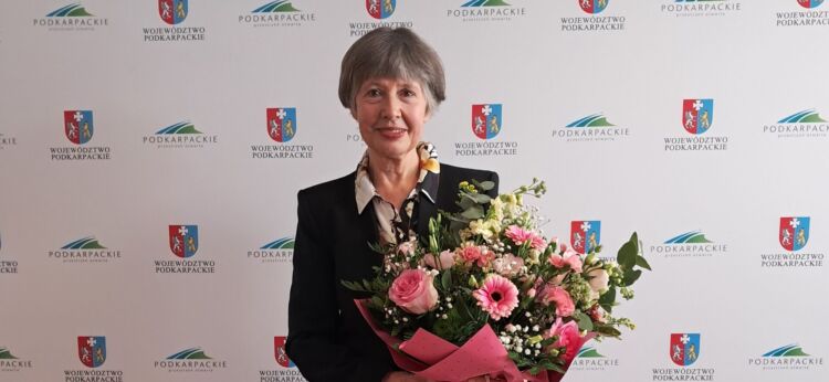 Obrady podkarpackiego sejmiku. Wyróżnienie dla prof. Lidii Morawskiej 1 - Polskie Radio Rzeszów Obrady podkarpackiego sejmiku. Wyróżnienie dla prof. Lidii Morawskiej