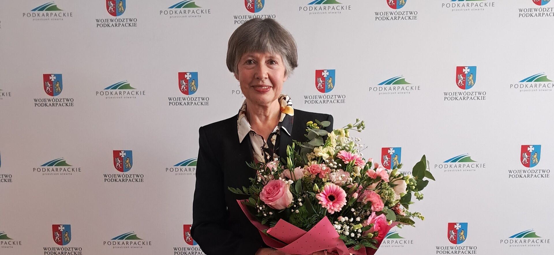 Obrady podkarpackiego sejmiku. Wyróżnienie dla prof. Lidii Morawskiej 8 - Polskie Radio Rzeszów Obrady podkarpackiego sejmiku. Wyróżnienie dla prof. Lidii Morawskiej