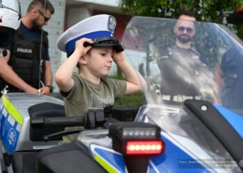 Policjanci przygotowali atrakcje dla dzieci podczas pikniku w Rzeszowie