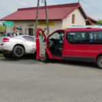 Zderzenie auta z busem przewożącym osoby niepełnosprawne. Siedem osób poszkodowanych 3 - Polskie Radio Rzeszów Zderzenie auta z busem przewożącym osoby niepełnosprawne. Siedem osób poszkodowanych - Polskie Radio Rzeszów