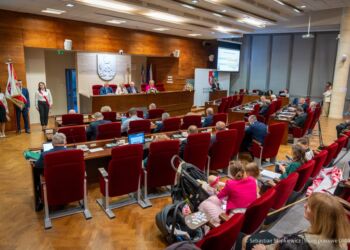 Fundusz profrekwencyjny, wsparcie Gminy Pawłosiów – wśród tematów sesji sejmiku