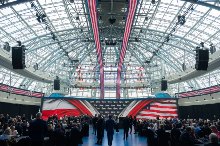 Wystąpienie Andrzeja Dudy zakończyło konferencję CPAC w podrzeszowskiej Jasionce 1 - Polskie Radio Rzeszów Wystąpienie Andrzeja Dudy zakończyło konferencję CPAC w podrzeszowskiej Jasionce