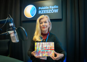 Między obrazem a słowem – rozmowa z Krystyną Perlak