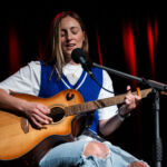 Ada Maksymowicz w naszym studiu koncertowym, akustycznie - Polskie Radio Rzeszów