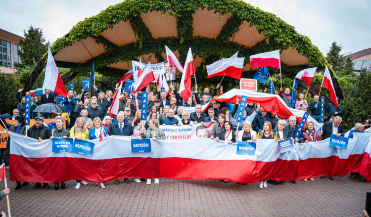 Działacze Koalicji Obywatelskiej wspierają Rafała Trzaskowskiego (zdjęcia)