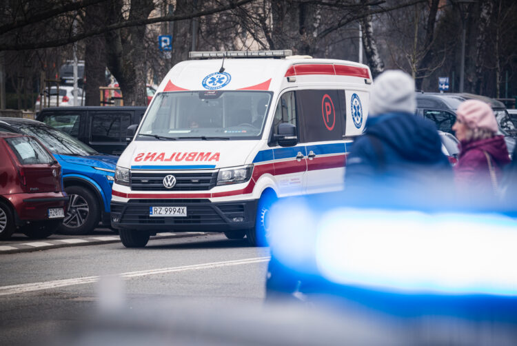 Mężczyzna wypadł z 4 piętra w Sanoku