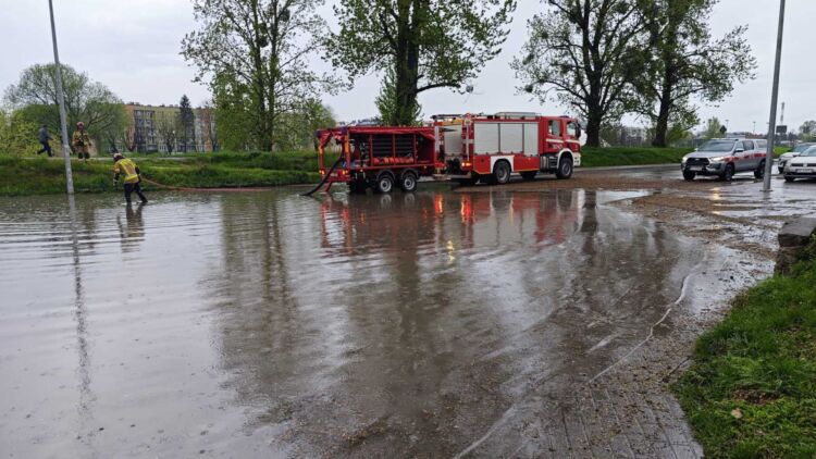 Meteorolodzy ostrzegają przed lokalnymi podtopieniami 1 - Polskie Radio Rzeszów Meteorolodzy ostrzegają przed lokalnymi podtopieniami