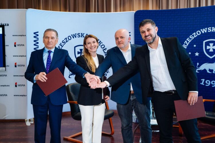 W Rzeszowie powstał Regionalny Ośrodek Debaty Międzynarodowej [ZDJĘCIA]