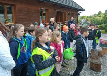 Uczniowie z Dębicy świętują Dzień Zdrowia Roślin w Stobiernej