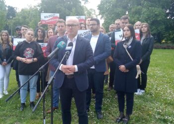 Działacze Prawa i Sprawiedliwości zachęcają młodych do głosowania