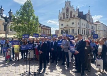 Koalicja Rządowa murem za Trzaskowskim