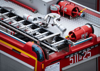 Nocna akcja strażaków w Cyganach. Zadymienie w domu jednorodzinnym