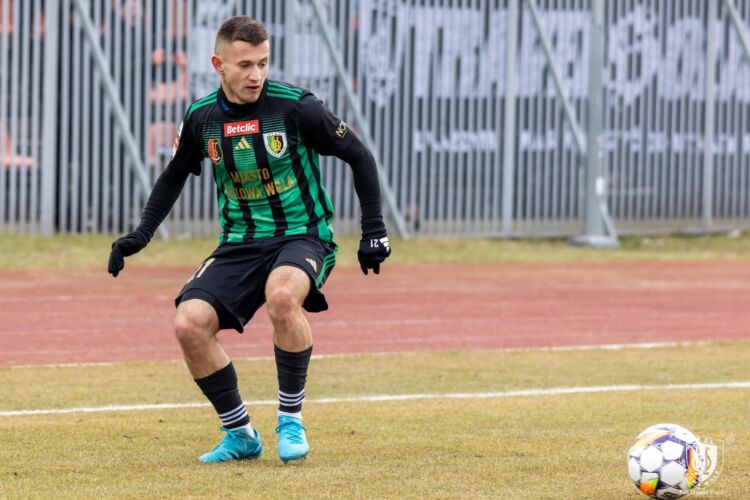 Stal Stalowa Wola rozwiązuje kontrakty