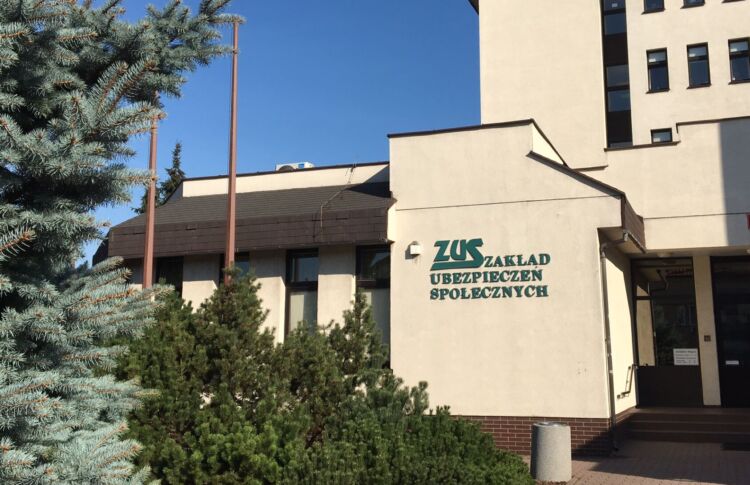 Telefoniczny dyżur ZUS dla seniorów 1 - Polskie Radio Rzeszów Telefoniczny dyżur ZUS dla seniorów