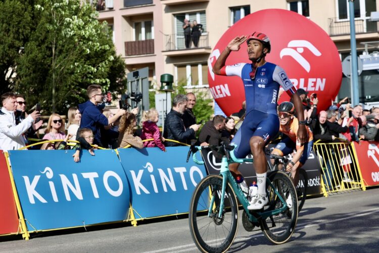 ORLEN Wyścig Narodów 2025: Francuz Emmanuel Houcou triumfuje w Jaśle, Marek Kapela piąty 1 - Polskie Radio Rzeszów ORLEN Wyścig Narodów 2025: Francuz Emmanuel Houcou triumfuje w Jaśle, Marek Kapela piąty