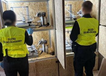 KAS zlikwidowała nielegalną fabrykę płynu do e-papierosów