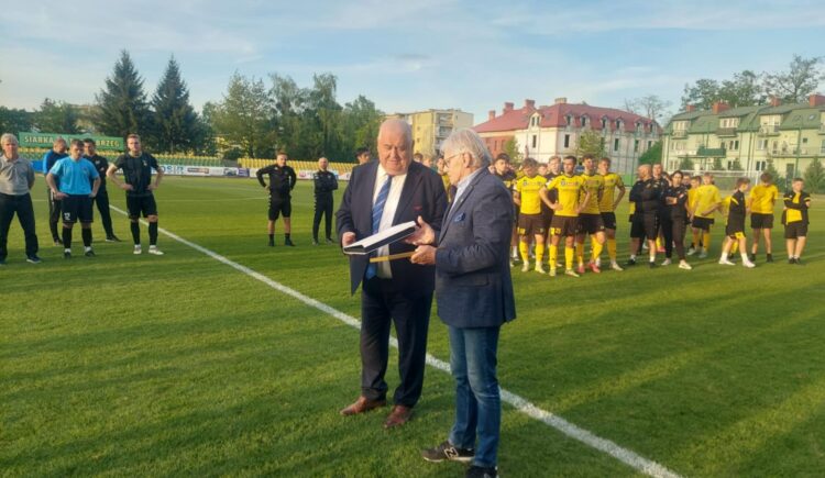 Siarka Tarnobrzeg wygrała finał Pucharu Polski na szczeblu Podokręgu Stalowa Wola 1 - Polskie Radio Rzeszów Siarka Tarnobrzeg wygrała finał Pucharu Polski na szczeblu Podokręgu Stalowa Wola