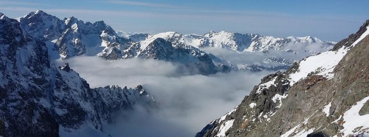 W&nbsp;Tatrach przybywa śniegu, wróciło zagrożenie lawinowe