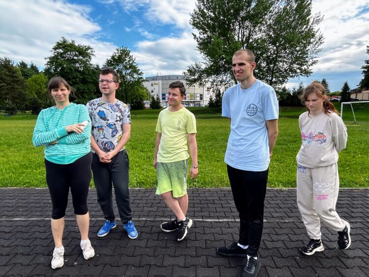 Uczestnicy mieszkania treningowego w Rzeszowie przygotowują się do zawodów