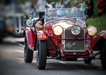 Spotkania miłośników zabytkowej motoryzacji – dwie imprezy na Podkarpaciu