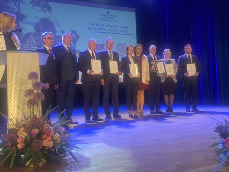 Rzeszów: Uroczysta gala z okazji 35-lecia odrodzenia polskiego samorządu [ZDJĘCIA]