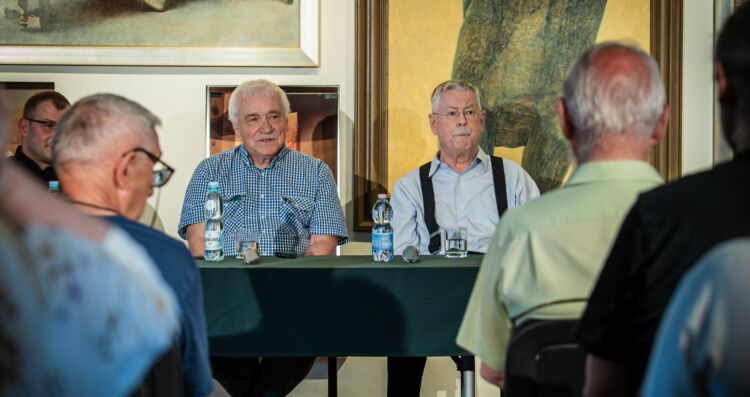 Dmochowski i Banach – debata o Beksińskim